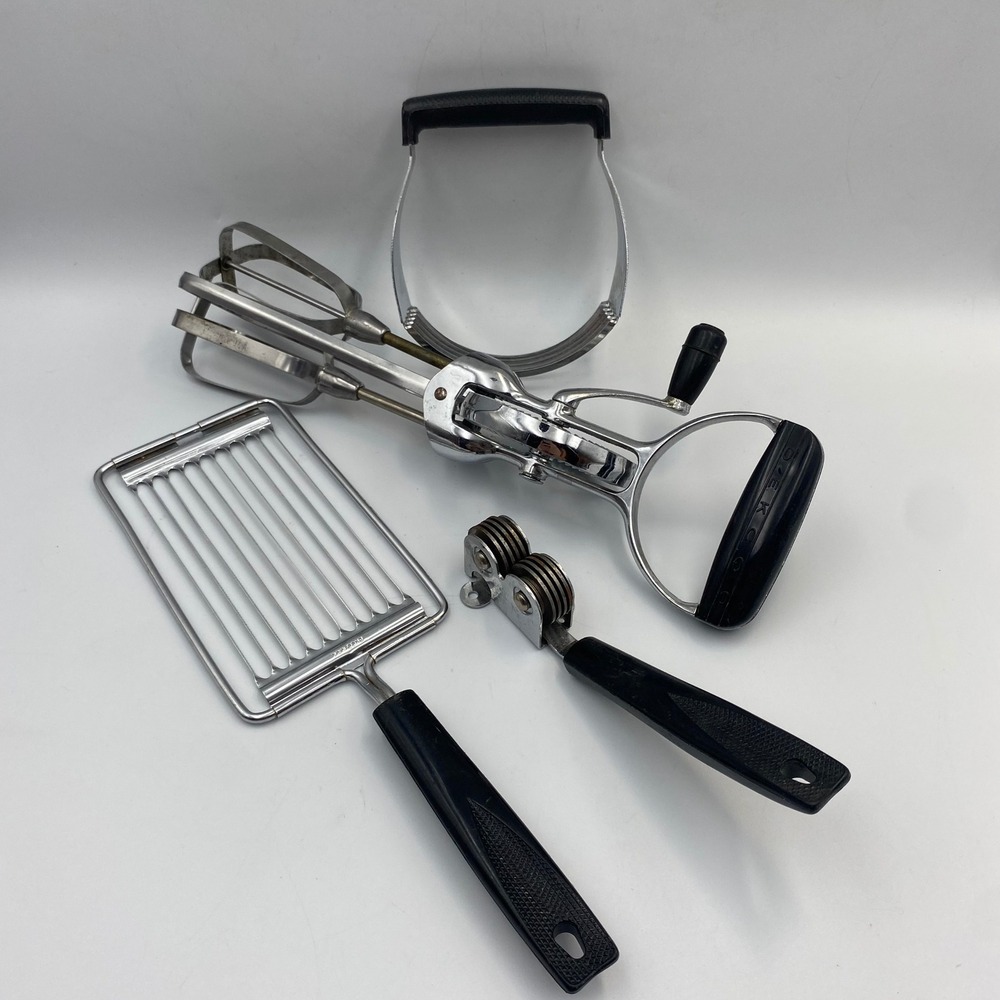 Vintage EKCO 4pc Kitchen Utensil Set Hand Crank Beater Dough Blender USA Made